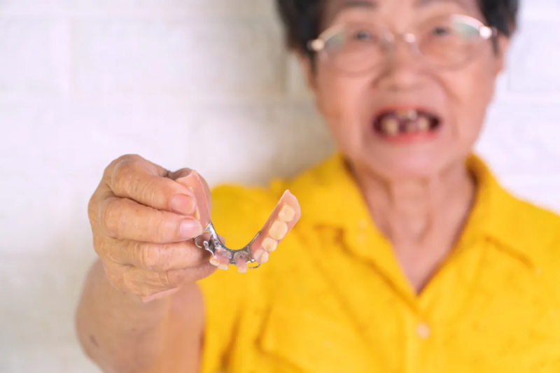 牙齒修復(fù)，不止這三種方法，你需要慎重選擇